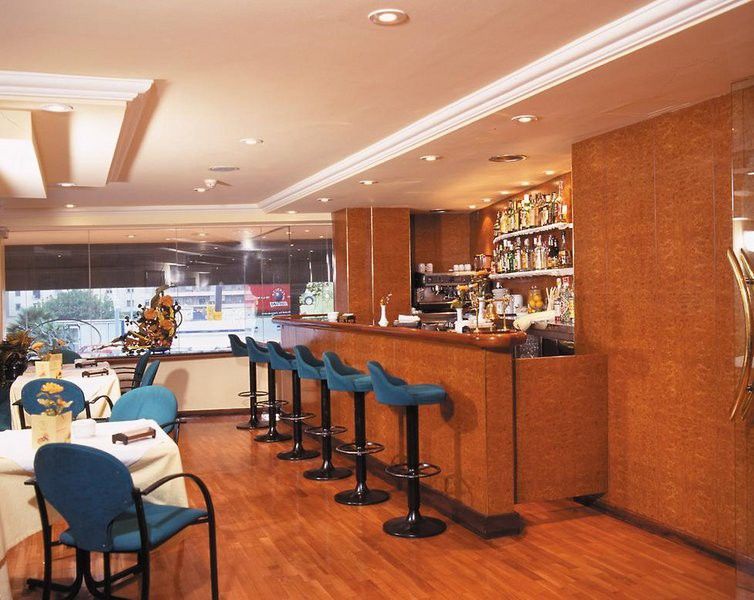 Abbot Hotell 4*